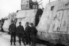 Panzerzug_german_armored_train_winter_camouflage