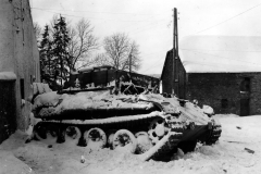 Bergepanther_Recovery_Vehicle_captured_in_Battle_of_the_Bulge_jan45