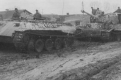 Bergepanther_towing_Tiger_I_Eastern_front_1944-45