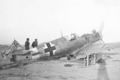Abandoned_Bf109_in_African_Desert_1