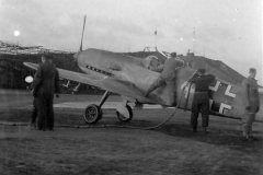 Bf109_E_4.Jagdfliegerschule_4_Monchengladbach_1941_3