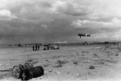 Bf109_F_5.JG_27_and_MC200_Martuba_airfield_Africa_1942