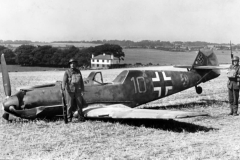 Bf_109E-4_5587_6_G51_shot_down_by_PO_Bryan_Wicks
