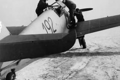 Bf_109_in_Wiener_Neustadter_Flugzeugwerke_factory_1