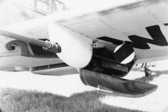 Bf_109_in_Wiener_Neustadter_Flugzeugwerke_factory_13