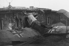 destroyed_Bf_109_yellow_2