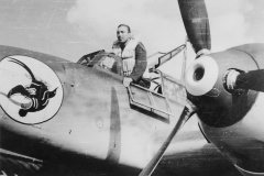 Messerschmitt_Bf_110_nose_art_pilot_3