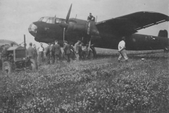 Do_217_E_3KG_2_in_Dreux_5june1942