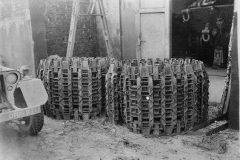 A-set-of-of-tracks-from-the-German-E100-tank