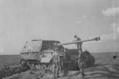 Ferdinand_Kursk_2