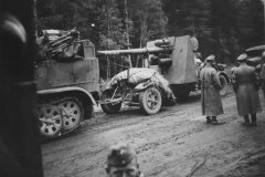 Flak_88_anti_aircraft_gun_10
