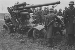 Flak_88_anti_aircraft_gun_4