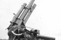 Flak_88_gun_ready_to_firing_against_aircraft