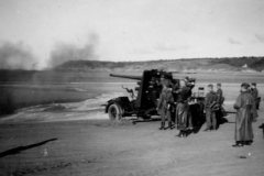 Flak_88_in_action_2