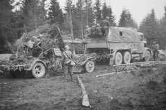 Flak_88_towed_by_truck