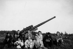Flak_88_with_crew