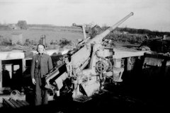 German_anti_aircraft_gun_Flak