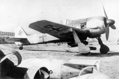 Focke_Wulf_Fw_190_with_bomb