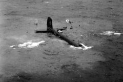 Fw_200_F8BB_0069_sinking_in_the_Atlantic_Ocean_23_July_1941
