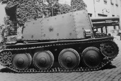 Grille_Ausf._H_15_cm_s.I.G._33_Sf_auf_Panzerkampfwagen_38t_3