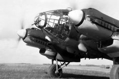 Heinkel_He111_cockpit