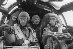 pilot_and_crew_in_cockpit_of_He_111