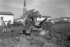 Captured_Hetzer_Halloville_France_1944