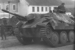 Hetzer_tank_destroyer_SdKfz_138-2