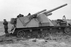 Panzerhaubitze_Hummel