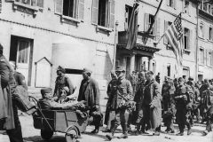 Captured_German_Soldiers_March_through_Cherbourg_1944