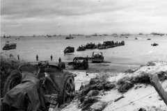 Destruction_on_D-Day_Beach_France_Normandy_1944