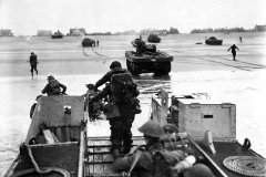 East_Yorkshire_Regiment_Land_at_Queen_Red_Sector_Sword_Beach_D-Day