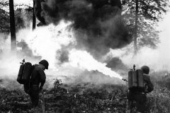 Flame_throwers_training_in_England_before_D-Day_1944