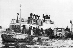 Landing_Barge_kitchen_LCVs_and_LCM3s_-_Invasion_of_Normandy
