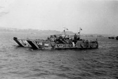 Normandy_LCT6-580_June_1944