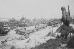 Omaha_Beach_Wrecks_D-Day_1944_Normandy
