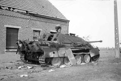 Jagdpanther_559_near_Gheel_13_September_1944