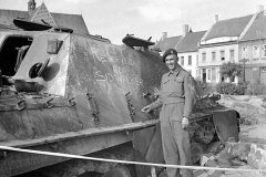 Jagdpanther_Gheel_16_September_1944