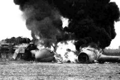 tank_destroyer_jagdpanther_and_P-38