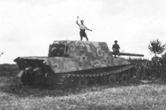 Jagdtiger_102
