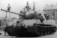 Jagdtiger_323_schwere_Panzerjager_Abteilung_653