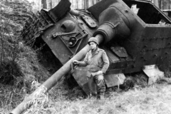 Jagdtiger_512_Offensen