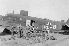 Junkers_Ju_52_3m_9P-BL_3.KGrzbV_9_May_1941_2