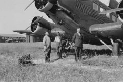 Junkers_Ju_52_front_view
