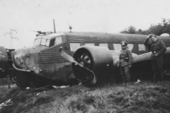 Junkers_Ju_52_near_Arras_France
