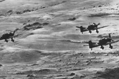 Afrika_Korps_Ju87_Stuka_Dive_Bombers
