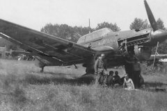 Ju_87_B_Stuka_9.StG_77_Flers_France_July_1940_3