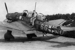 Junkers_Ju87_B_code_6G-AD_of_StG_51