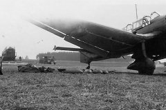 Junkers_Ju87_B_luftwaffe_dive_bomber