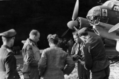 Ju88_and_luftwaffe_crew